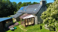 Maison en pierre – 2 500 m² de terrain – Calme absolu et nature 
