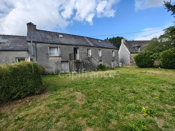 À VENDRE – MAISON AVEC POTENTIEL À BERRIEN