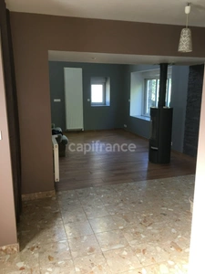 Maison en pierre avec plus d’un hectare de terrain – Berrien