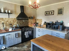 Maison familiale idéalement située au cœur de Poullaouen