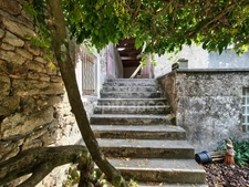 HUELOOGAT – IMMEUBLE , LOGEMENTS ET FORT POTENTIEL