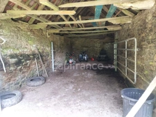 Maison entièrement rénovée | + de 3 hectares | 4 dépendances | Au cœur des Monts d'Arrée
