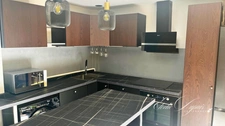 Coup de cœur centre Modane  T3 rénové, balcon, grenier, cour privée