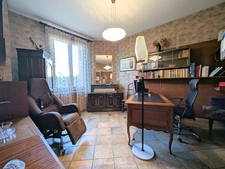 Lourdes – Maison de caractère style basque, modulable, idéale pour un projet familial ou locatif.