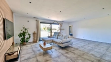Maison contemporaine avec vue Pyrénées – plain-pied RT 2020 – terrain de 1600 m²