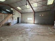 Local d'activité de 173 m² sur terrain constructible de 2 048 m²