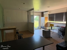 Local d'activité de 173 m² sur terrain constructible de 2 048 m²