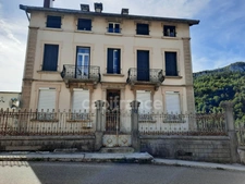Former diamond factory: an unusual property with exceptional potential!