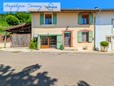 10 minutes from Saint-Amour – Village house of 103 m² with 3 bedrooms and convertible attic -- Montrevel Morges (39320), Jura area
