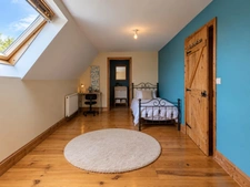MANOIR HISTORIQUE DU XIVᵉ SIÈCLE – 543 M² – 9 CHAMBRES – 5,5 HECTARES