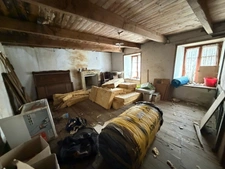Maison en pierre à rénover entièrement – Beau potentiel au cœur du Croisty