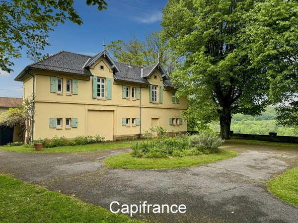 Dpt Isère (38), à vendre à EYZIN PINET propriété de 600 m² sur un Terrain de 1,20 Ha 