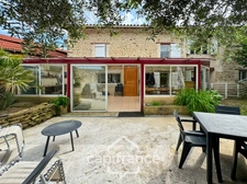 Maison à vendre 9 pièces de 197m² à Châteauneuf-de-Galaure (26)