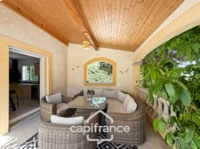 Maison Familiale avec piscine composée de 5 chambres sur ANJOU (38)