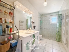 Maison à vendre  de plain-pied avec 6 pièces à SAINT UZE (26)