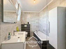 Maison à vendre avec garage, jardin, terrasse, place de parking, 3 chambres à SALAISE SUR SANNE (38)