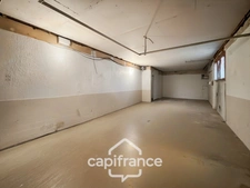 Building for sale in SAINT VALLIER (26)