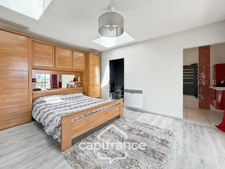 Maison Familiale avec piscine composée de 5 chambres sur ANJOU (38)