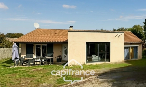 Maison à vendre 8 pièces DAVEZIEUX (07)