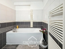 Ground floor apartment for sale, 4 rooms, Givors (69)