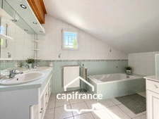 Maison à vendre de 4 chambres un bureau une grande pièce de vie à BEAUSEMBLANT (26) proche de Chanas