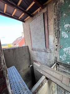 Triplex to Renovate – 60 m² total – 15 m² Terrace – €76,000 incl. agency fees 📍 Sarreguemines – City center