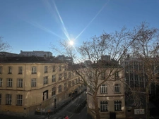 BEAU APPARTEMENT STUDIO/F1 DE 28M2 EN VIAGER OCCUPE QUARTER DES BUTTES CHAUMONT A PARIS 19EME