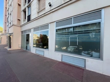 Beau local commercial de 62m2 au CANNET ( secteur Rocheville ) 