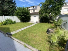 SUPERBE MAISON DE 8 PIECES DE 215 M2 , TERRASSE , JARDIN ET GARAGE DOUBLE - QUARTIER PRIVILEGIE DU HAUT DE BONNEUIL (94380)