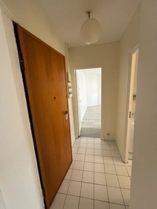 Beautiful 2-room apartment, approximately 37m², in the heart of Pré-Saint-Gervais (93), close to shops and metro. 