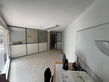 Attractive 62 sq m commercial premises for sale immediately - Juan-les-Pins (06) - Wilson area