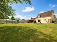 Maison à vendre 9 pièces Proche de AUNEUIL (60)