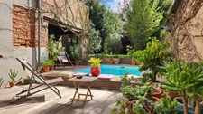 Albi city centre, family home with garden and swimming pool, 6 bedrooms