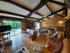 CESTAYROLS. Vaste maison familiale avec garage et jardin