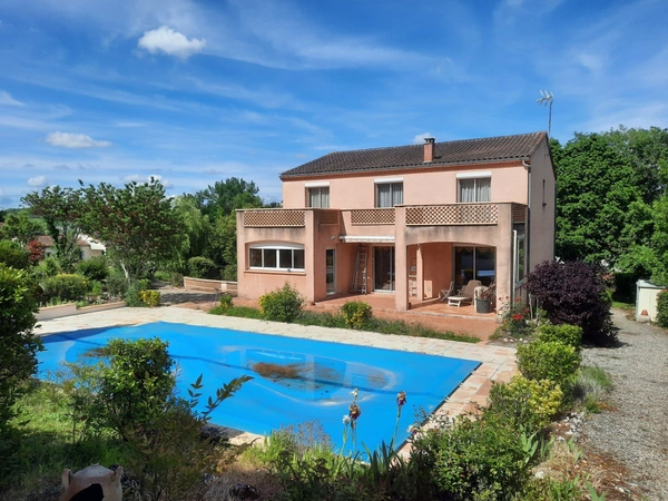 PUYGOUZON - Grande maison familiale avec piscine et jardin