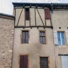 CORDES SUR CIEL - Maison de village au charme authentique avec vue