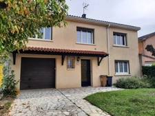 SAINT-JUERY Maison familiale de type 5 avec garage et jardin.