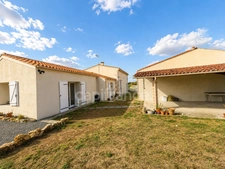 Maison entièrement rénovée avec moulin – 3 chambres – Dépendance de 116 m² – Secteur très calme