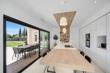 Villa contemporaine récente 8 piéces avec piscine