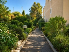 SAINT-RAPHAËL – VALESCURE | T3 EN REZ-DE-JARDIN AVEC GARAGE ET CAVE