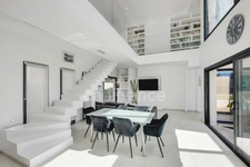 Villa contemporaine récente 8 piéces avec piscine