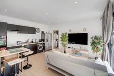 Villa contemporaine récente 8 piéces avec piscine