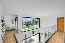 Villa contemporaine récente 8 piéces avec piscine