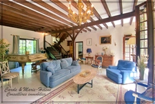 Maison 250 m² – 8 chambres – Piscine – Hangar 100 m² – Terrain 4 263 m² – Estillac 