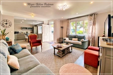 Maison à vendre 6 pièces BON ENCONTRE (47)Grande maison familiale de 170m²  avec jardin, double garage et nombreuses possibilités, 3 entrées.