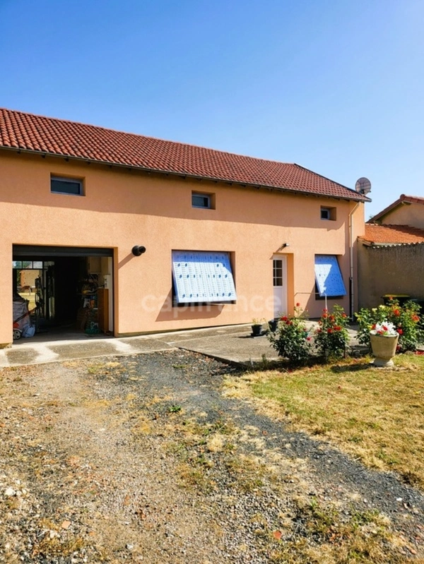 Maison à vendre 4 pièces  (03)