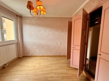 Rare opportunity: 4-room apartment for sale with exceptional views of the city of Carcassonne. Asking price: €124,200