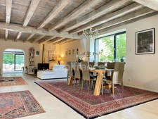 PRÉVESSIN-MOËNS – Ancienne forge du XIXᵉ transformée en loft – 187 m² – 3 chambres – Jardin
