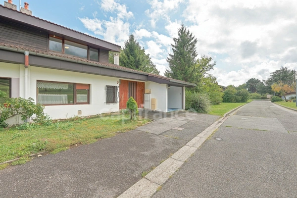 Maison à vendre 4 pièces SERGY (01)