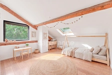 PRÉVESSIN-MOËNS – Ancienne forge du XIXᵉ transformée en loft – 187 m² – 3 chambres – Jardin